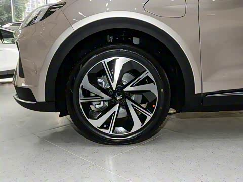 2025�� 688MAX 160kW