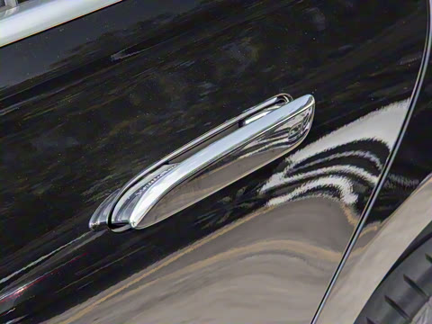 2025�� S 400 L ������