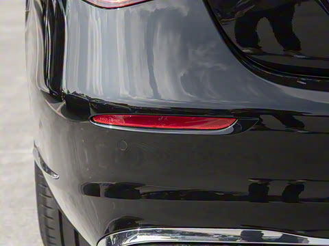 2025�� S 400 L ������