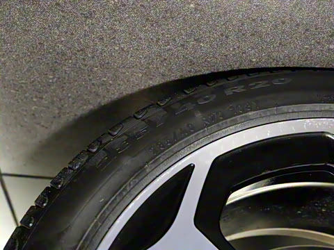 2024�� Taycan 4 Cross Turismo