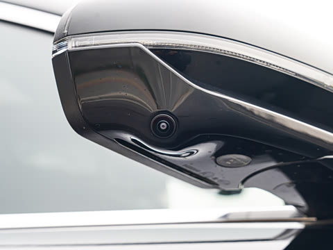 2025�� EV �Ǽݰ� 605km �콢��