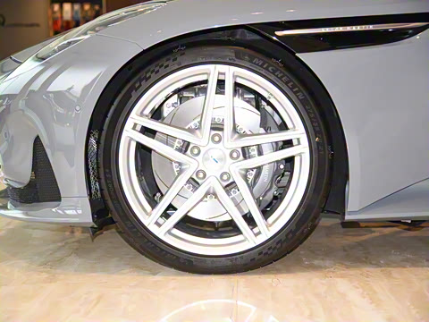 2025�� 4.0T V8 Coupe