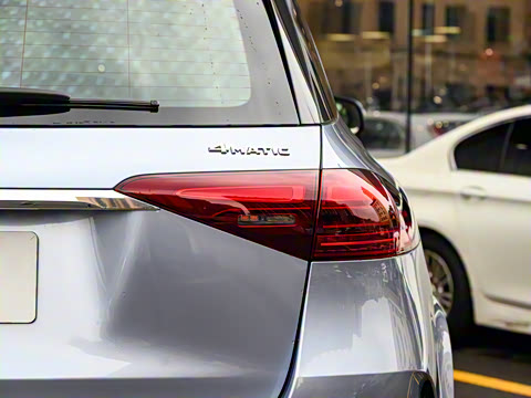 2025�� �Ŀ� GLE 450 4MATIC ������