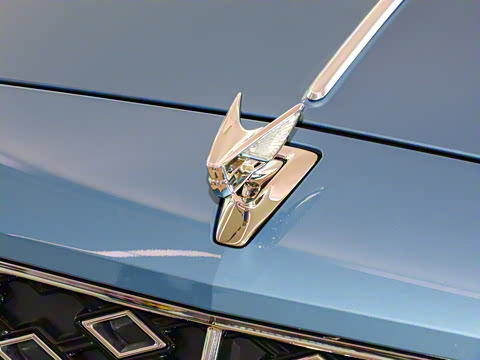 2026�� 4.0T V8 Mulliner