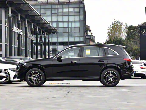 2025�� �Ŀ� GLC 260 L 4MATIC ������