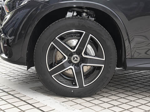 2025�� �Ŀ� GLC 260 4MATIC ����SUV