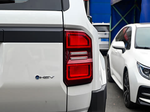 2025�� 2.4T ��ԽBX�� 5��