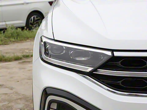 2025�� �Ŀ� 300TSI DSG���������