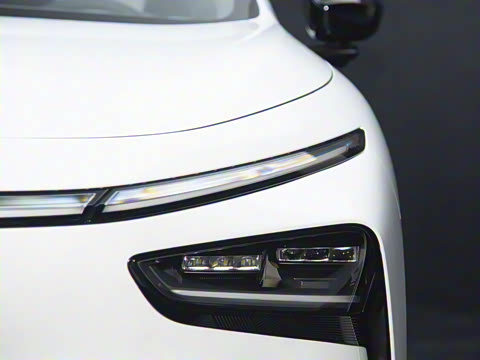 2025�� 702 �������� Ultra