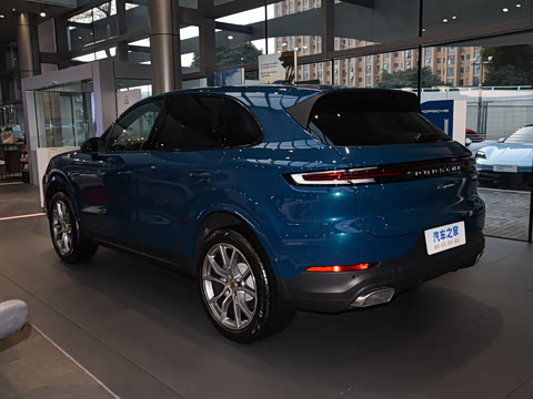 2025�� Cayenne 3.0T