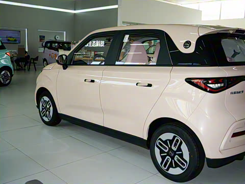 2025�� 305km ������