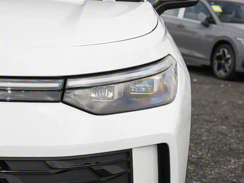 2025�� ̽��L 330TSI ������Ӣ