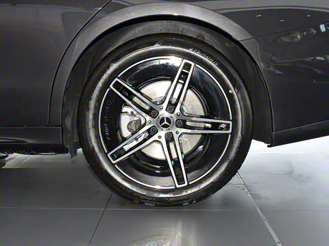 2025�� E 300 ʱ�����˶���