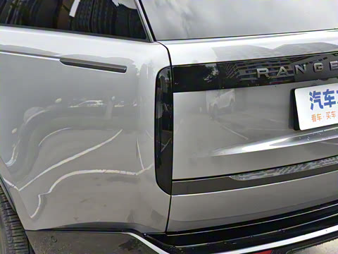 2025�� 3.0 L6 400PS �����ӳ���