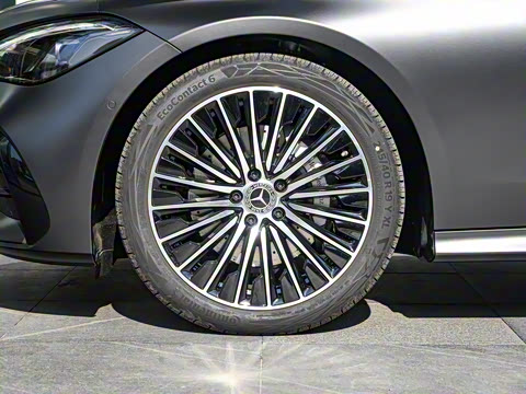 2025�� CLE 300 4MATIC �����ͽ��ܳ�