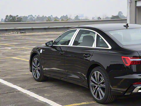 2025�� 45 TFSI quattro ��ѡ������+������