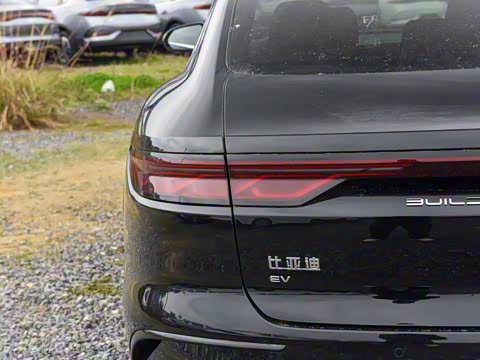 2025�� EV �Ǽݰ� 701KM������