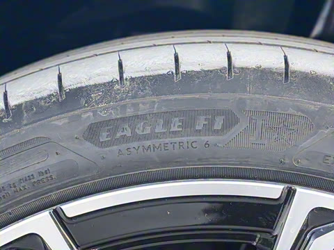 2025�� 225L M�˶���ҹ��װ