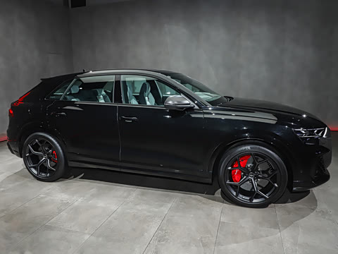 2025�� RS Q8 4.0T 45��������