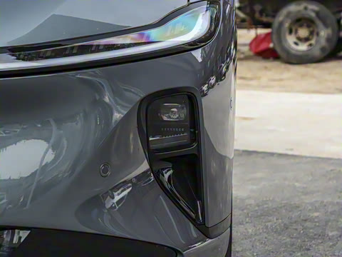 2025�� ��������� 710�콢��