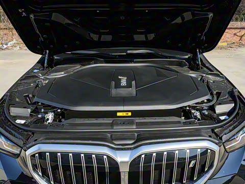 2025�� eDrive 35L M�˶���װ