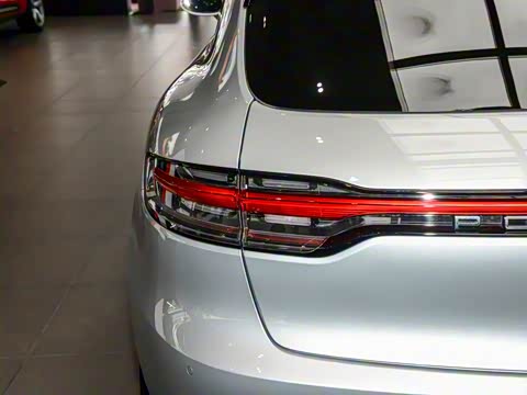 2025�� Macan 2.0T ���ΰ�