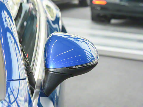 2025�� CLE 260 ���ܳ�