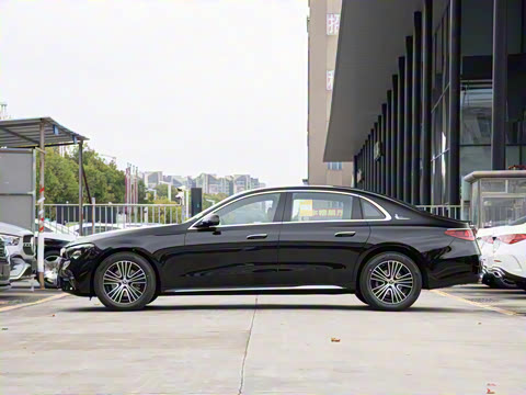 2025�� �Ŀ� E 260 L