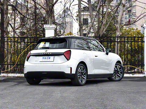 2025�� 456km COOPER E ������