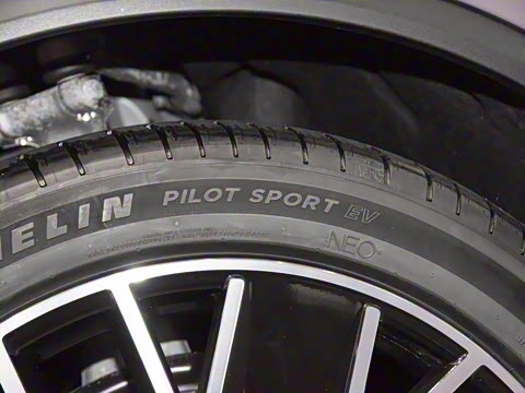 2024�� Macan ��������