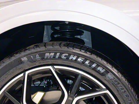 2025�� ��������� 710�콢��