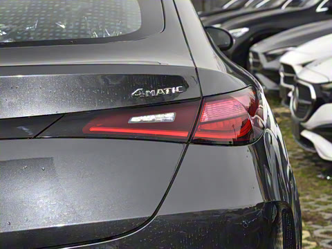 2025�� GLC 300 4MATIC ����SUV