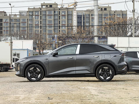 2025�� 215Max �����Ǽ�AD PRO���̰�