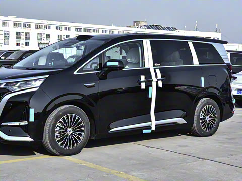 2025�� EV �Ǽݰ� 600 �����콢��