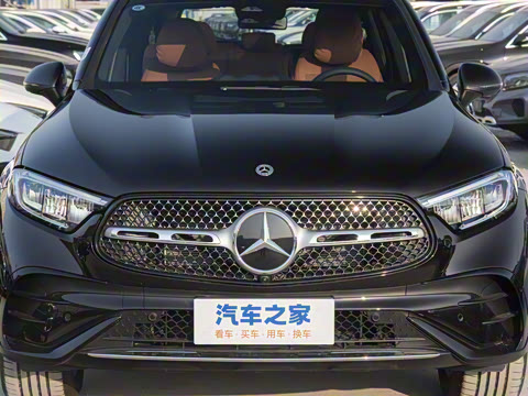 2025�� GLC 300 L 4MATIC ������ 7��