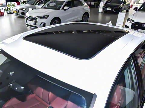 2025�� 200���������� 40 TFSI ���������� B&O ��ҹ��