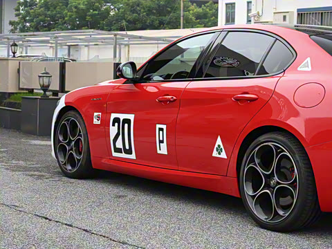 2025�� 2.0T 280HP ��ͨ���¾���