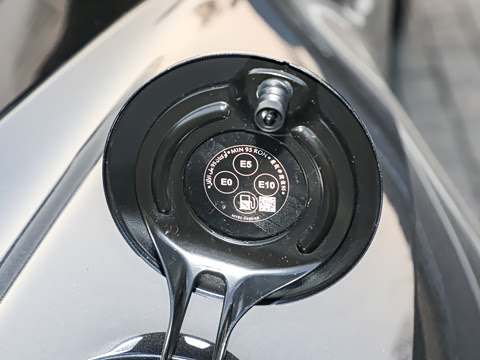 2025�� 4.0T V8 Coupe