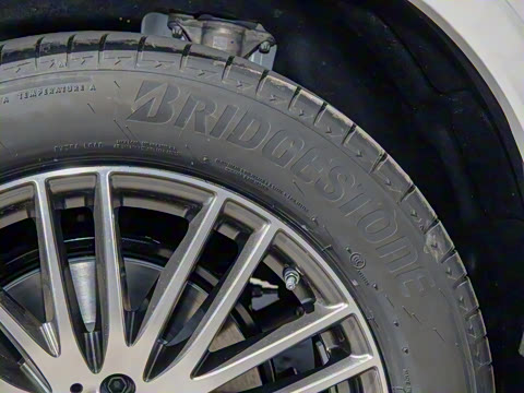 2025�� �Ŀ� GLC 300 L 4MATIC ������ 5��