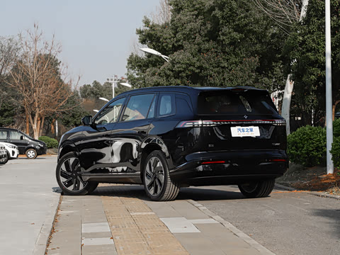 2025�� 636Ultra���Ȱ� 5��