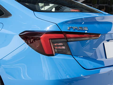 2025�� 2.0L e:HEV �񡤿Ƽ���