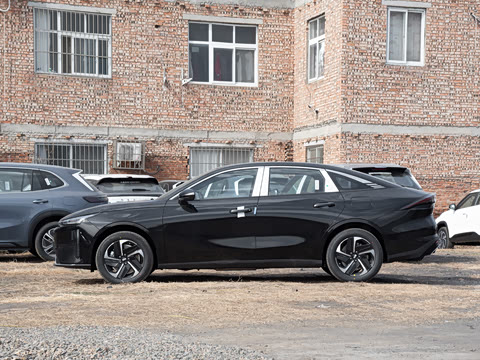 2025�� EM-i 140km ̽��+��