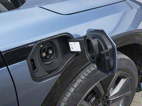 2025�� ����������Max