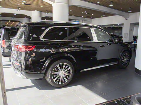 2025�� GLS 480 4MATIC