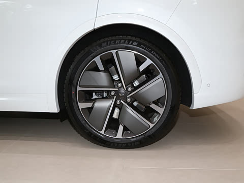 2025�� Ultra ���ܻ��°�