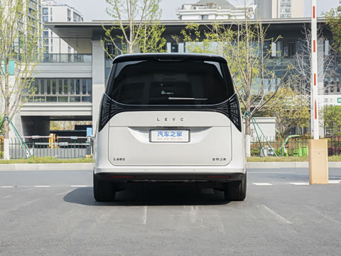 2025�� 805km�콢������