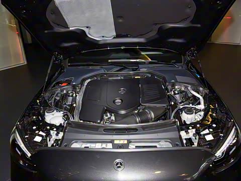 2025�� �Ŀ� C 260 L �˶���