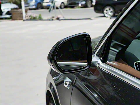 2025�� Ultra ���ܻ��°�