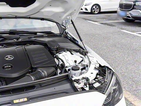 2025�� �Ŀ� C 260 L �ҹ�˶���