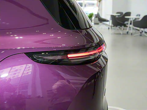 2025�� Ultra ���ܻ��°�